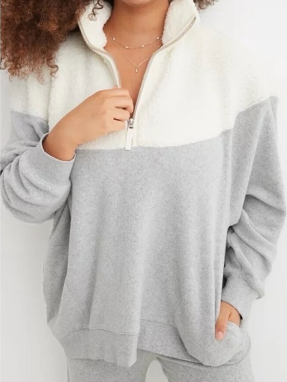 Aerie Hometown Holiday Quarter Zip Sherpa Fleece Sweatshirt Gray White Large - Picture 4 of 9